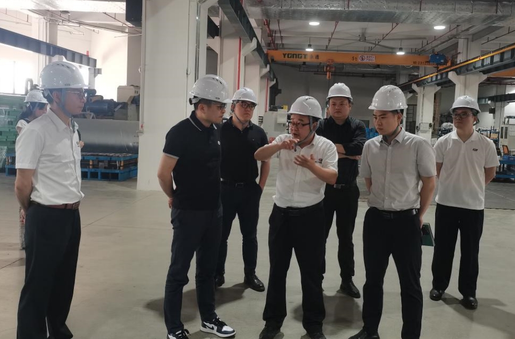 沈陽(yáng)長(zhǎng)沙市岳麓高新技術(shù)產(chǎn)業(yè)開發(fā)區(qū)管理委員會(huì)一行蒞臨捷瞬考察學(xué)習(xí)